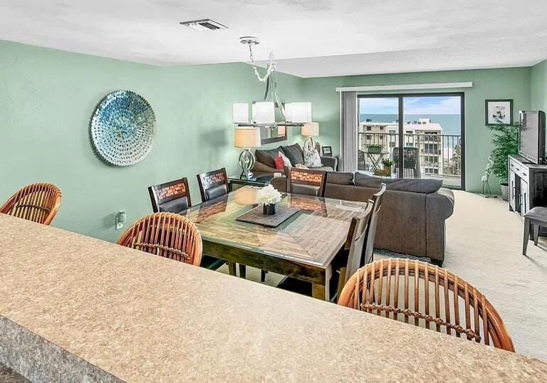 Immaculate 2BR 2 Bath Beachside Condo Apartment in Daytona Beach Shores