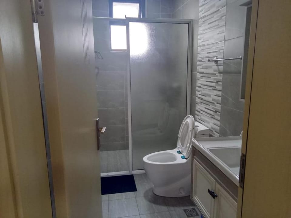 serene stays apartment with fully equipped gym , heated swimming pool ,private parking space and amazing scenic views Apartment in Nairobi County