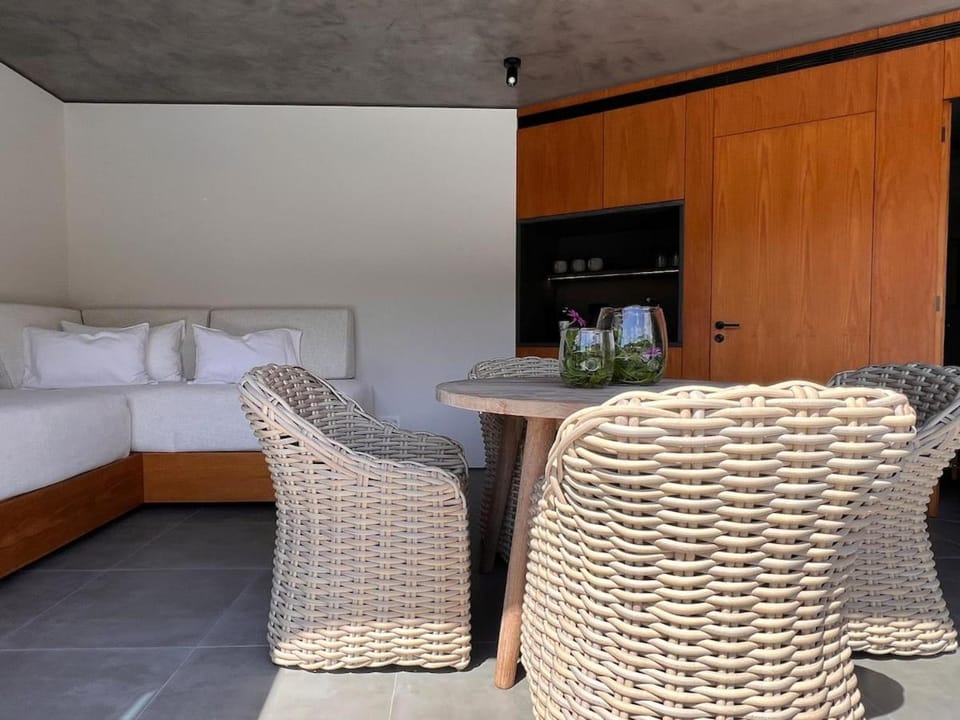 Living room, Bedroom
