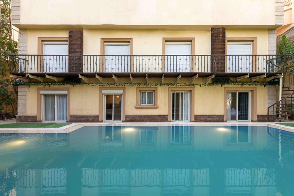 Property building, Swimming pool, Swimming pool