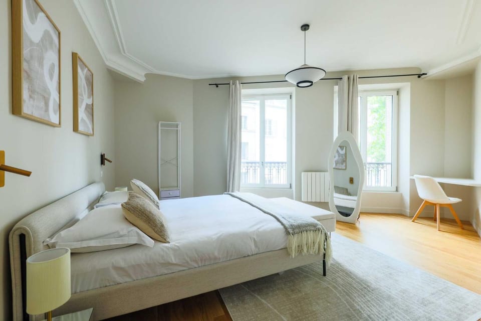 Bed, Bedroom