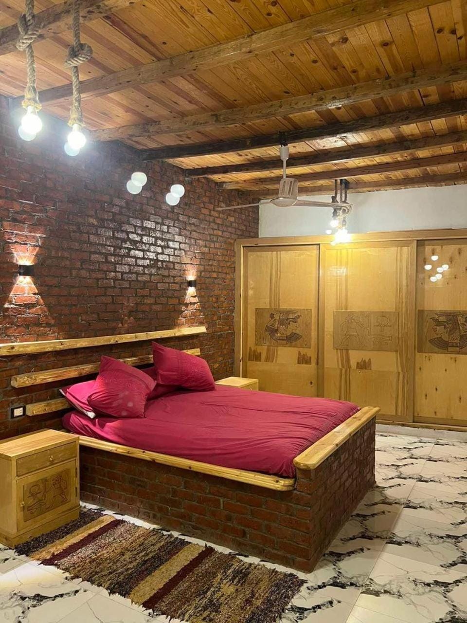 Bed, Living room