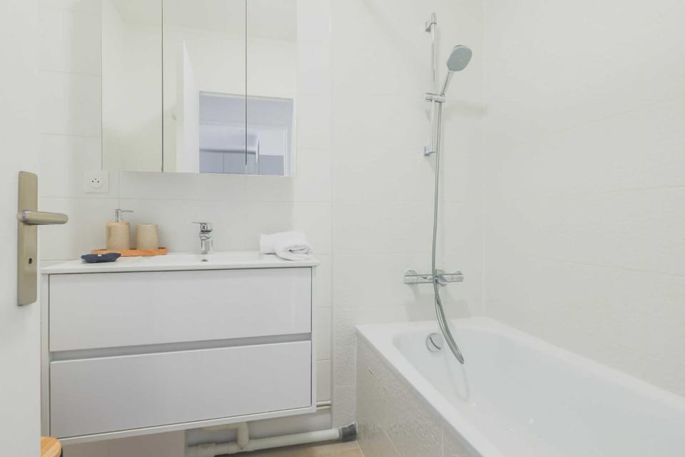 Shower, Bathroom, Bath