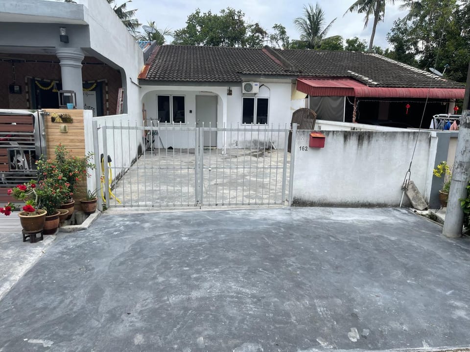 Property building, Street view
