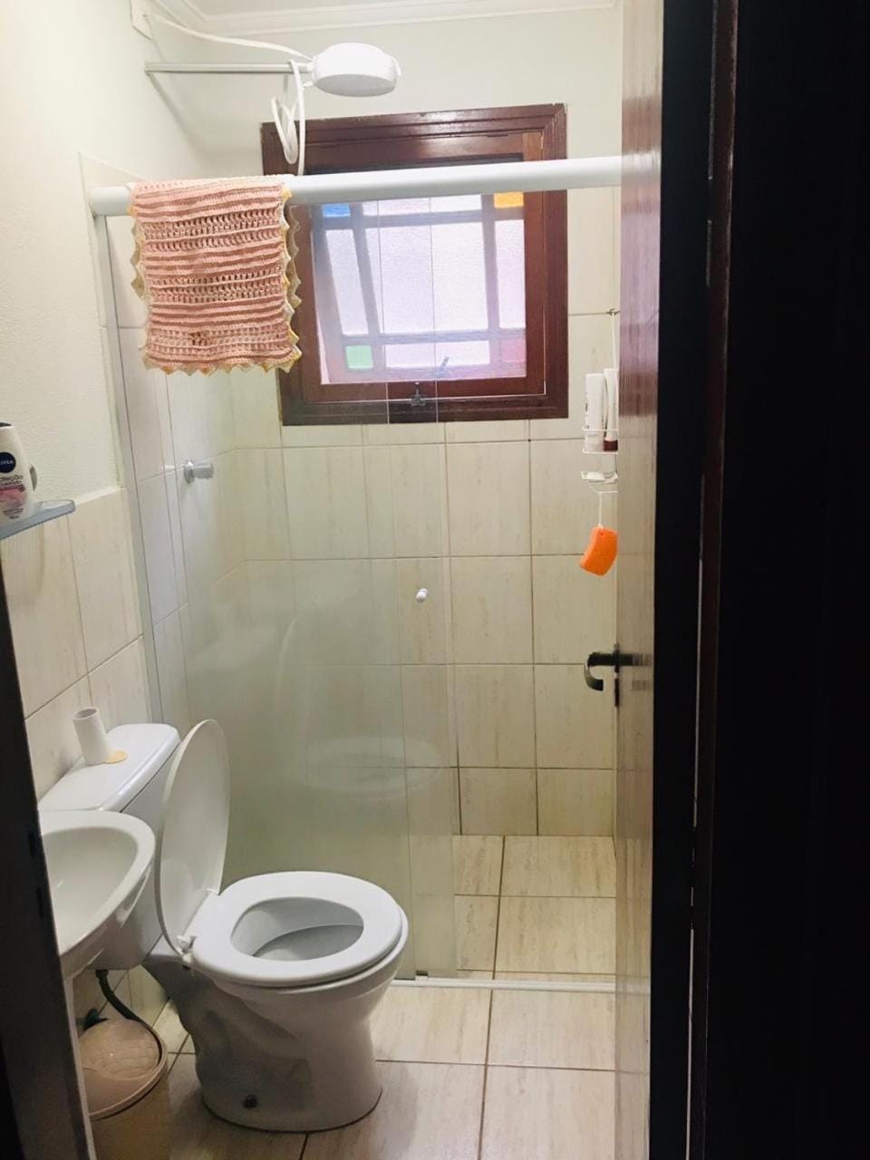 Ap cond Monrealle com piscina Apartment in Bertioga