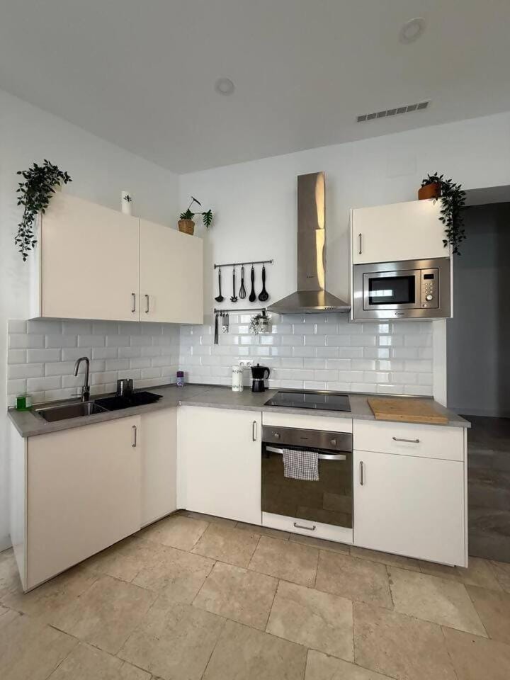 Moderno espectacular hogar en Puerta del Ángel Apartment in Madrid
