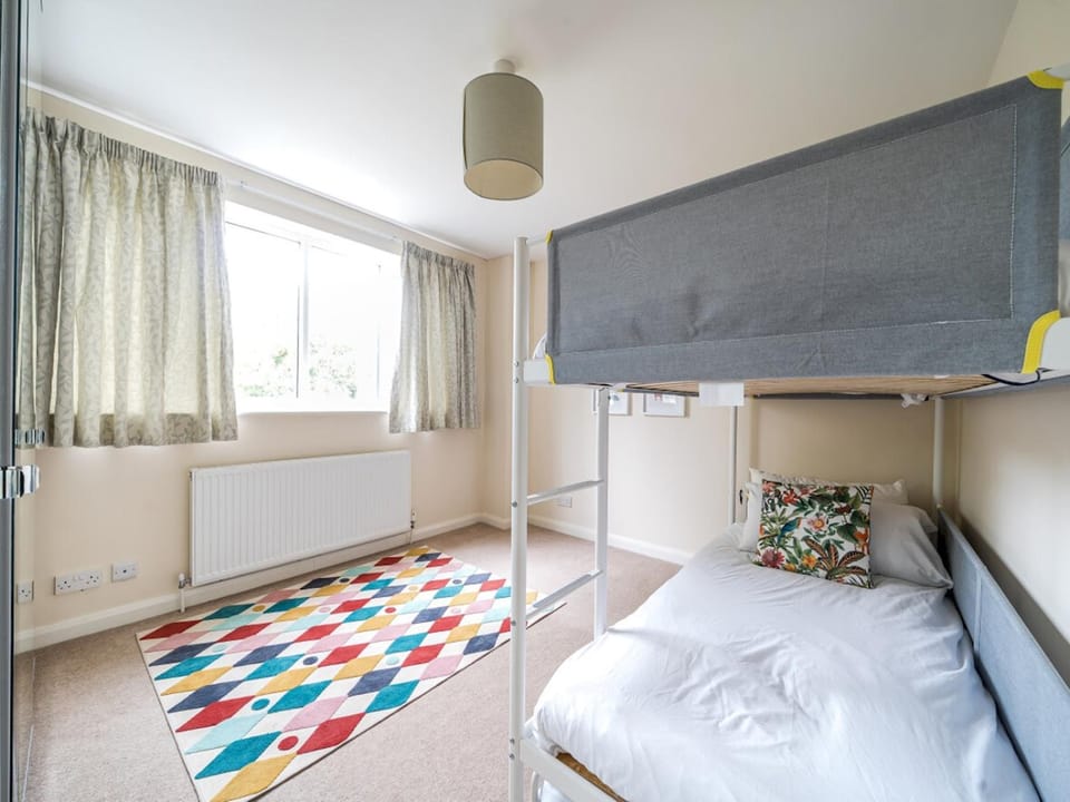 Bed, Other, Photo of the whole room, Bedroom, bunk bed