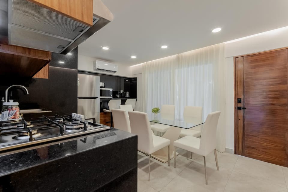 Renovated 2 BDR Beachfront by Casa Paraiso Apartment in Cancun