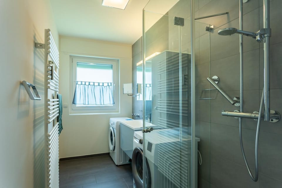 Shower, Bathroom, towels, washing machine, dryer