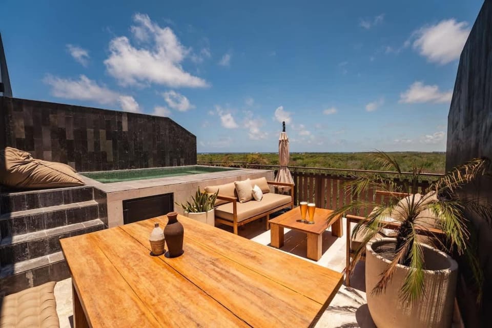 AMIRA - Stylish Penthouse with Rooftop Pool & Sea Horizon Apartment in State of Quintana Roo