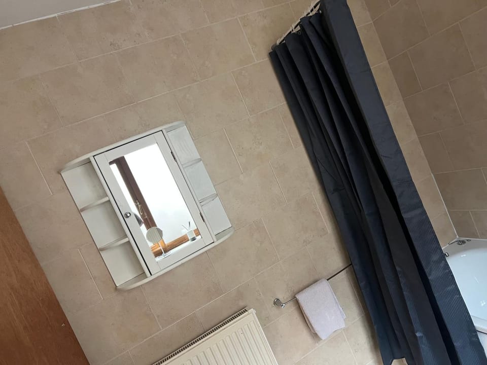 54 - Room 1 - City views Bed and Breakfast in Swansea