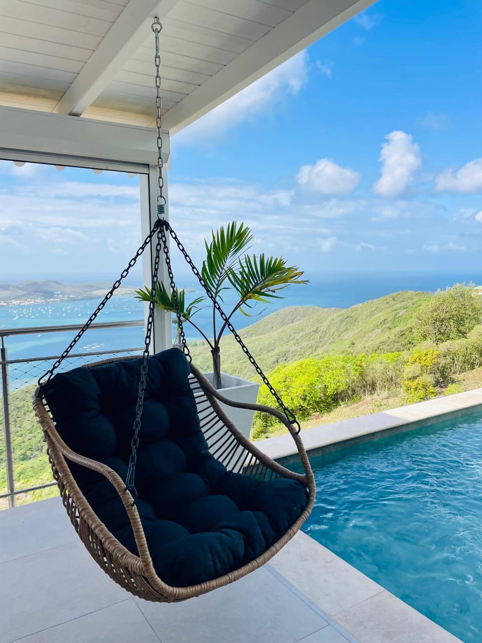 Pool view, Swimming pool, dishwasher, sunbed, air conditioner