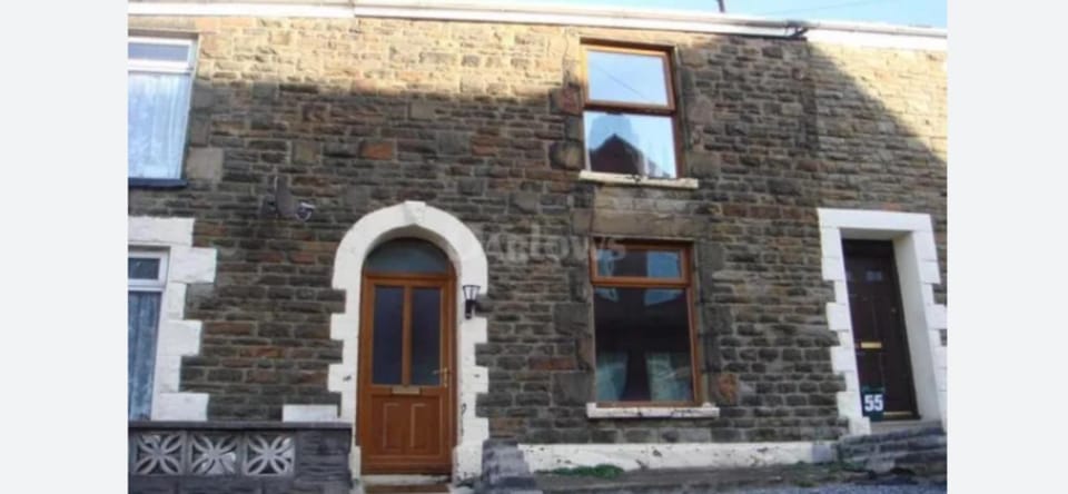 54 - Room 3 - City views Bed and Breakfast in Swansea