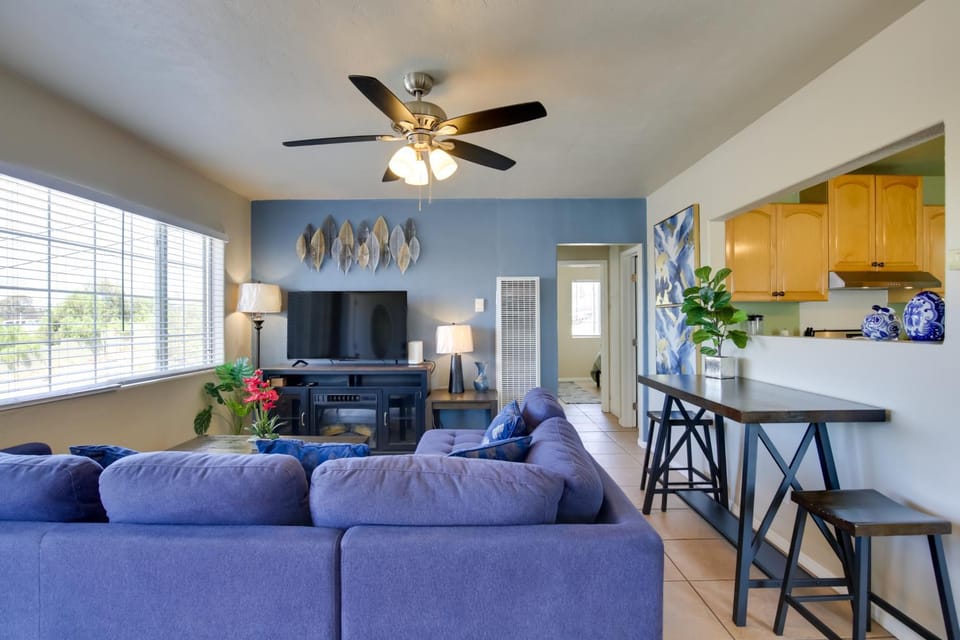 4 Mi to Dtwn San Diego: Cozy Getaway w/ Patio! House in San Diego