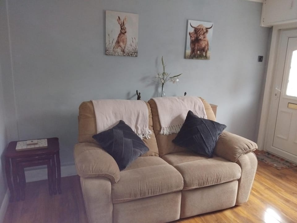 rosy House in Staffordshire Moorlands District