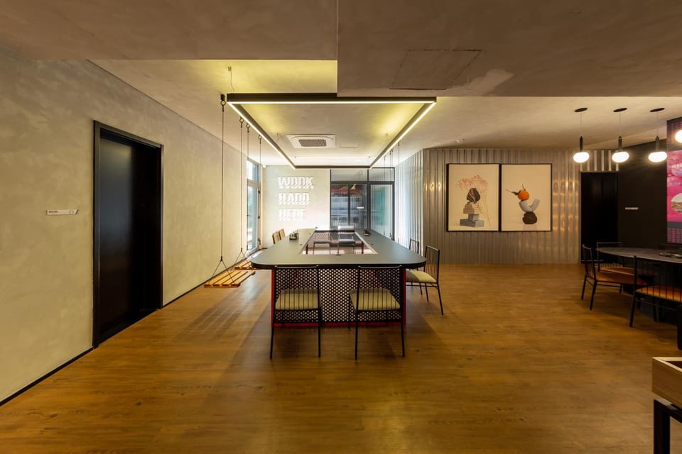 Seating area, Dining area