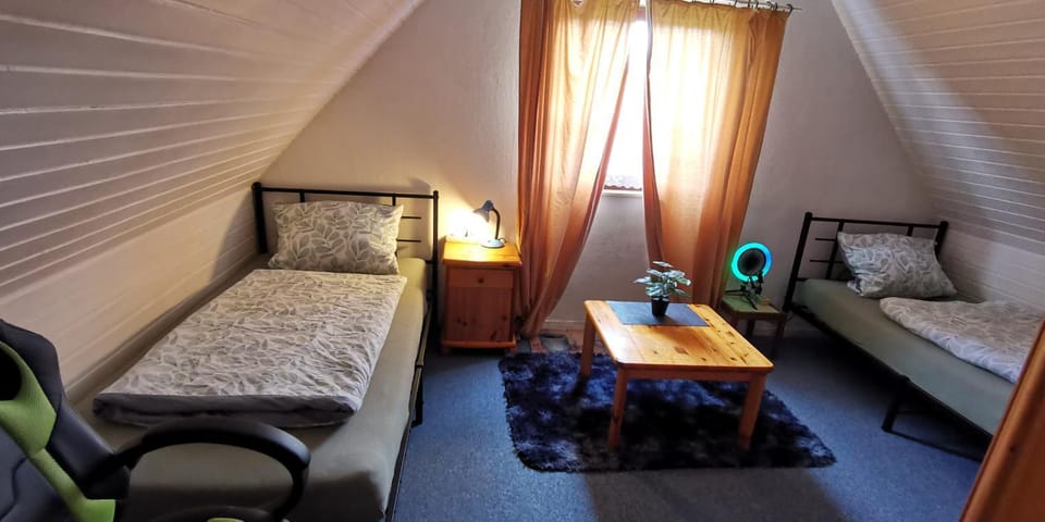 Bed, Photo of the whole room, Bedroom