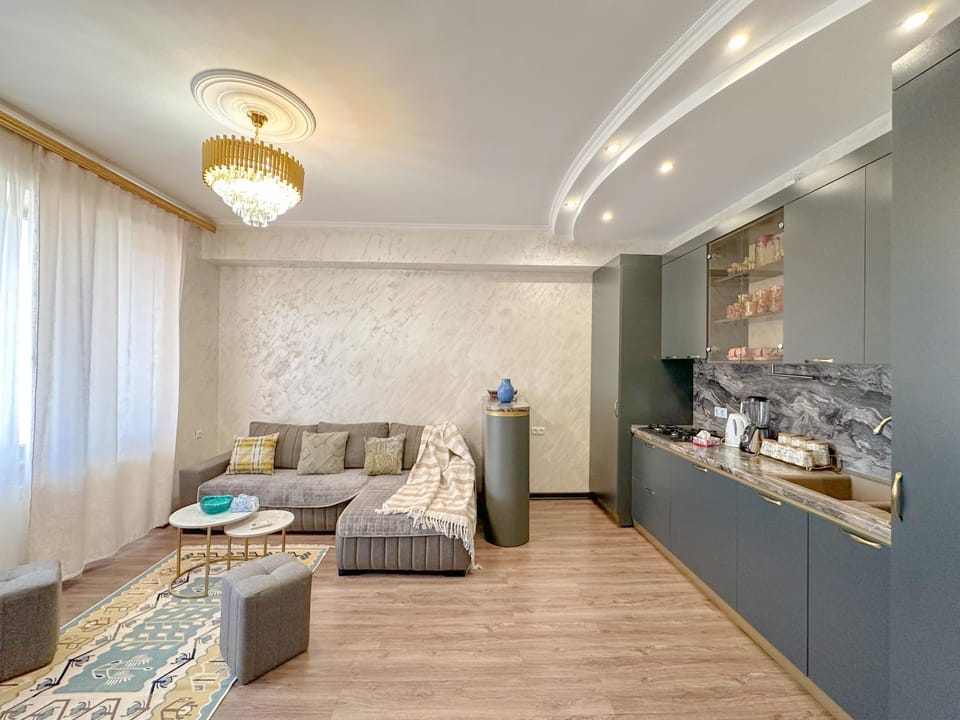 Kitchen or kitchenette, Living room, Seating area
