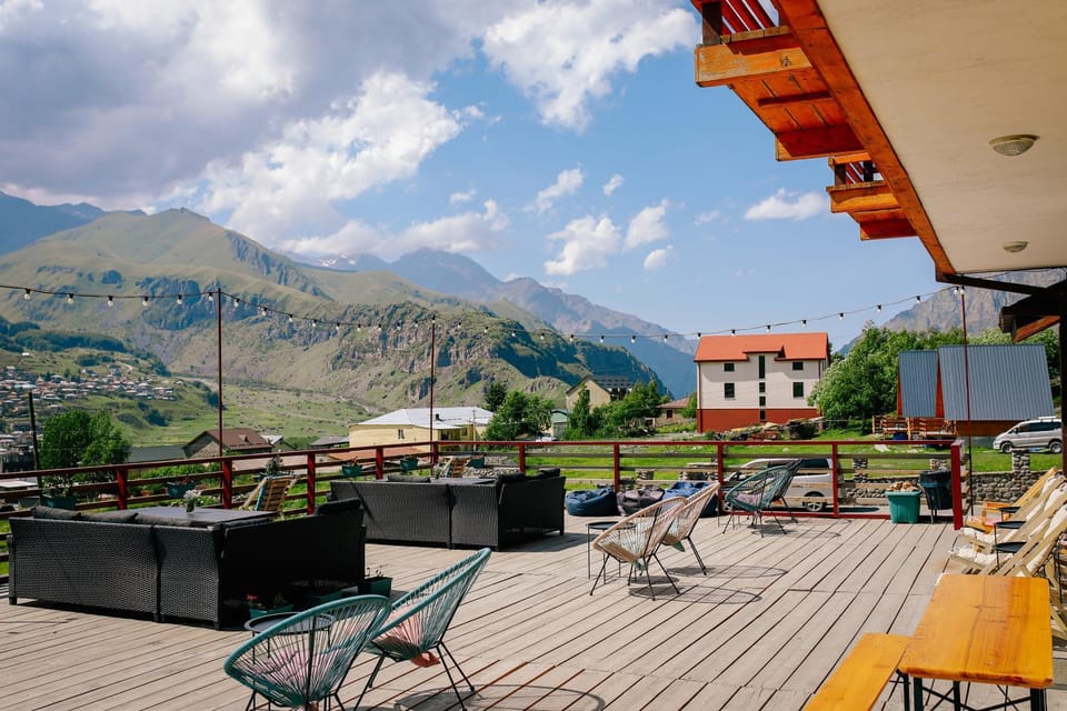 Property building, Restaurant/places to eat