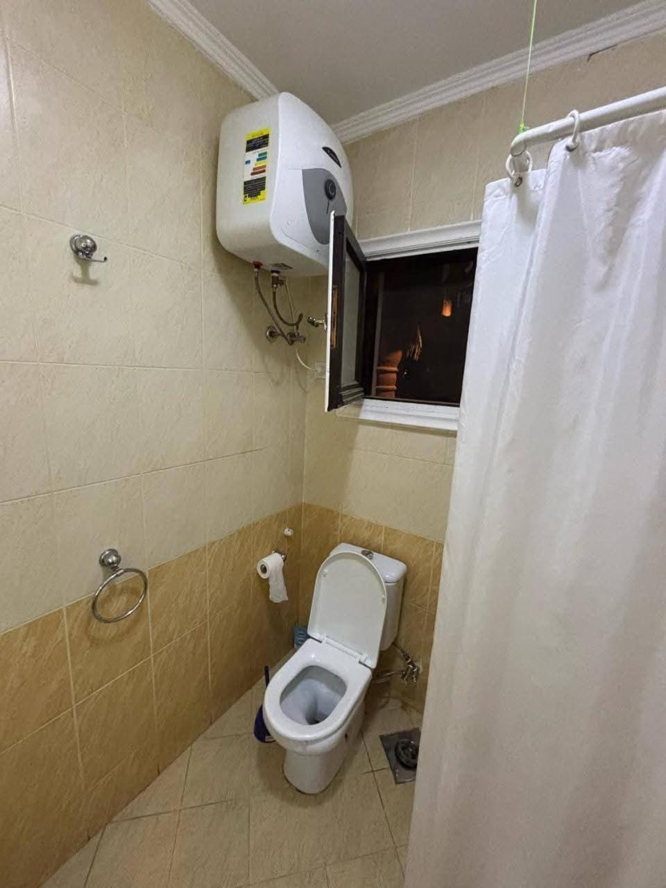 Shower, Toilet, Bathroom, bidet, towels