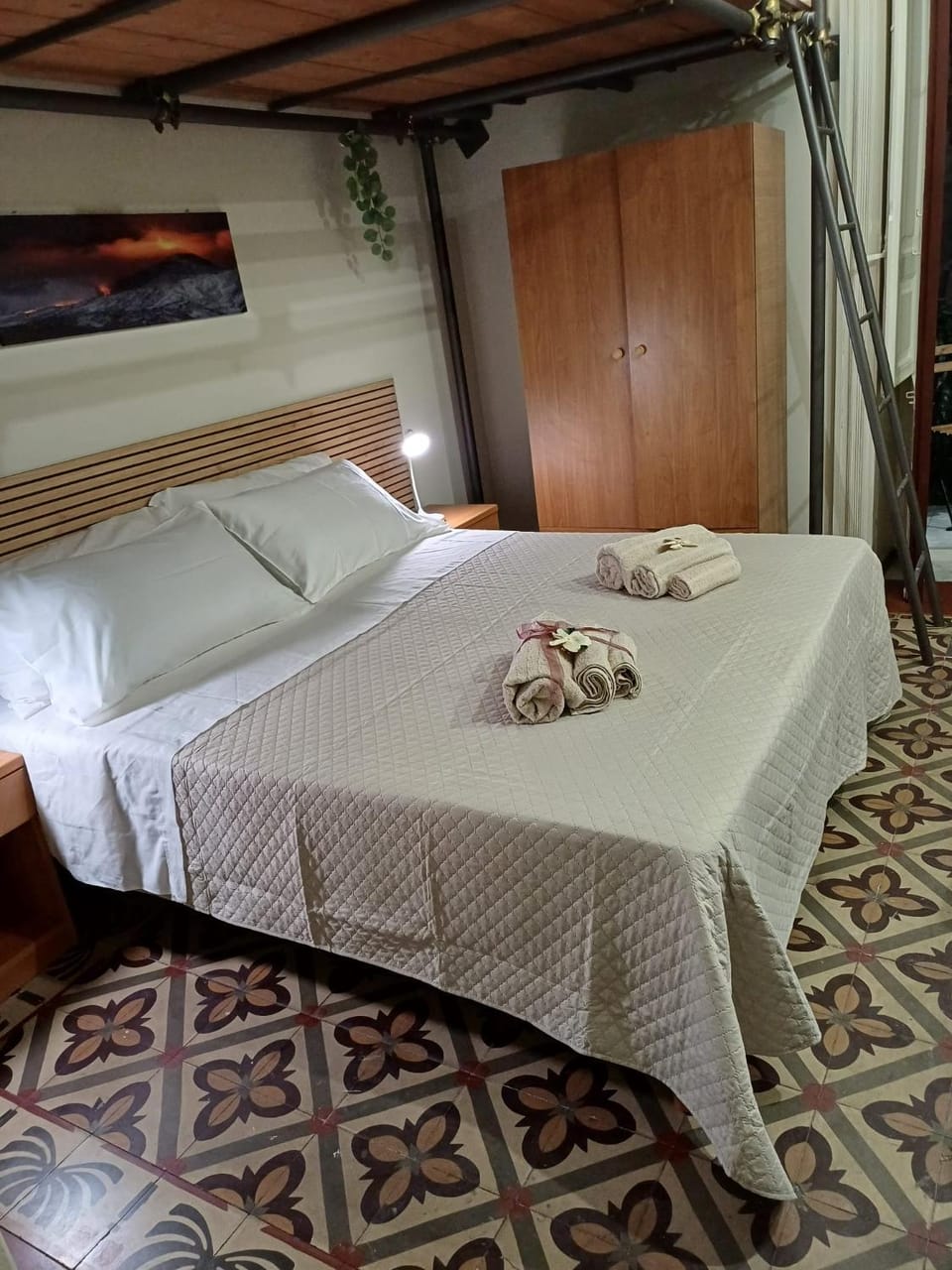 Bed, Photo of the whole room, Bedroom, wardrobe