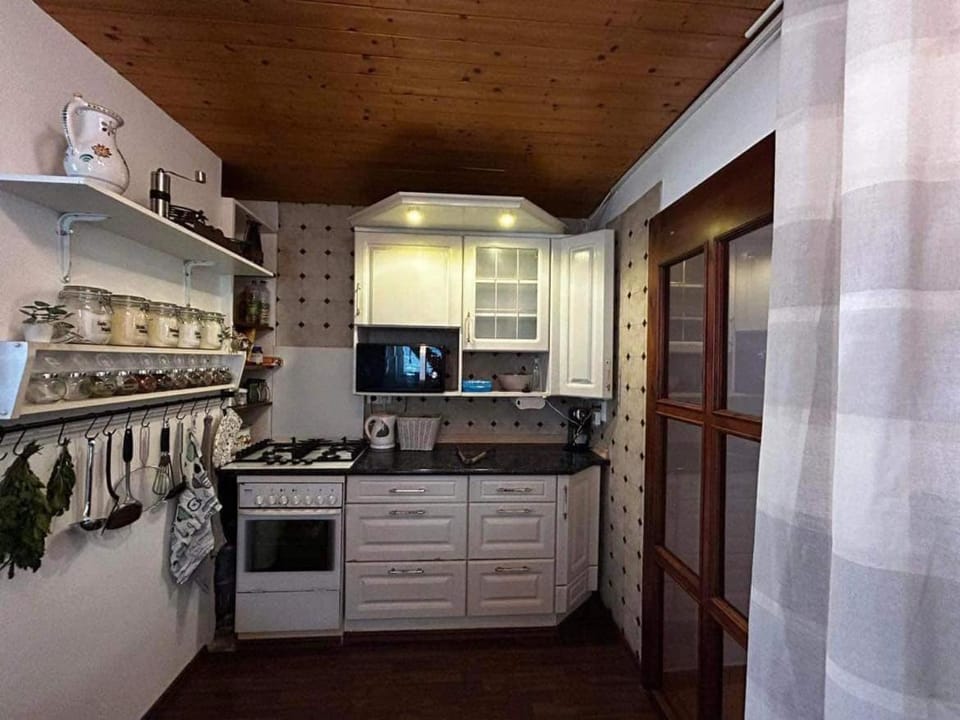 Kitchen or kitchenette, oven, stove