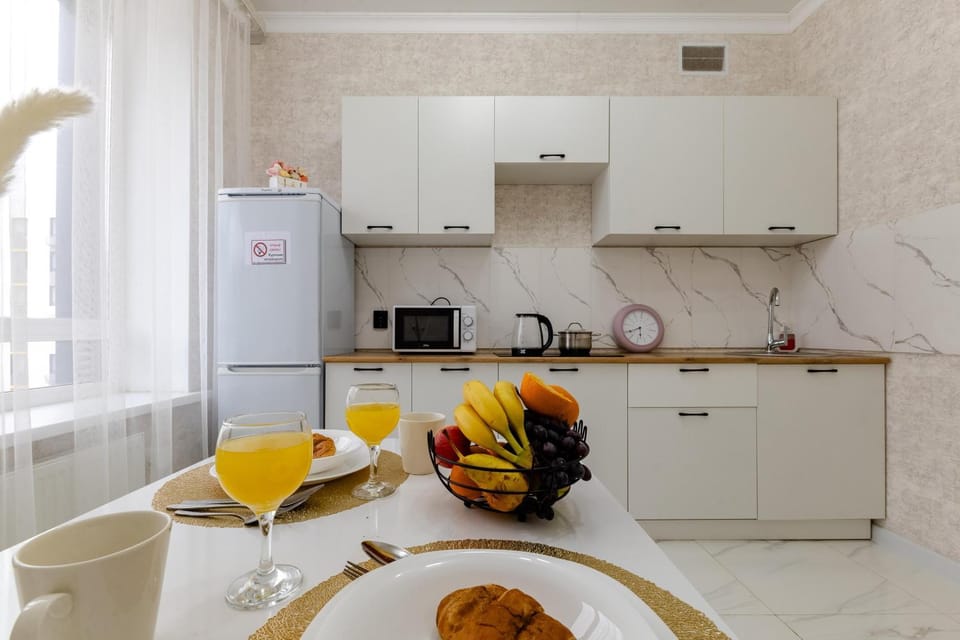Coffee/tea facilities, Kitchen or kitchenette, Food and drinks, Dining area, Food, minibar, oven, stove, toaster