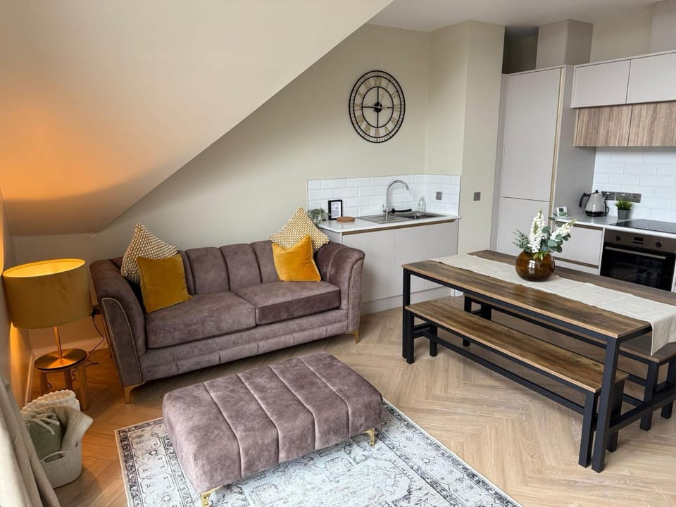 Living room, Seating area, Dining area, kitchen
