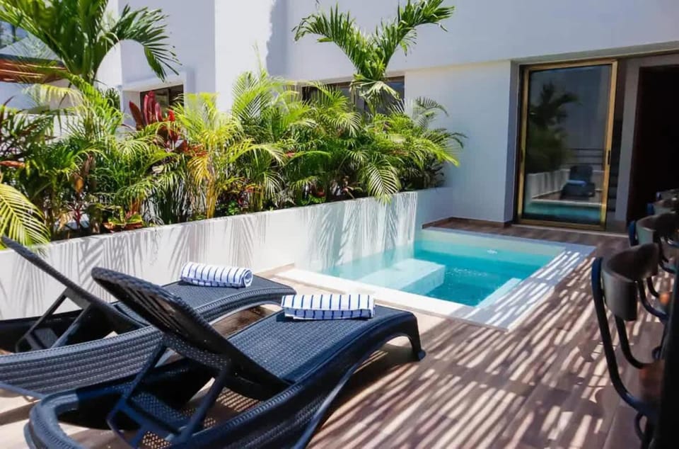 Huge 10BR Luxury Villa complex with Private Pool & Serene Setting Villa in State of Quintana Roo