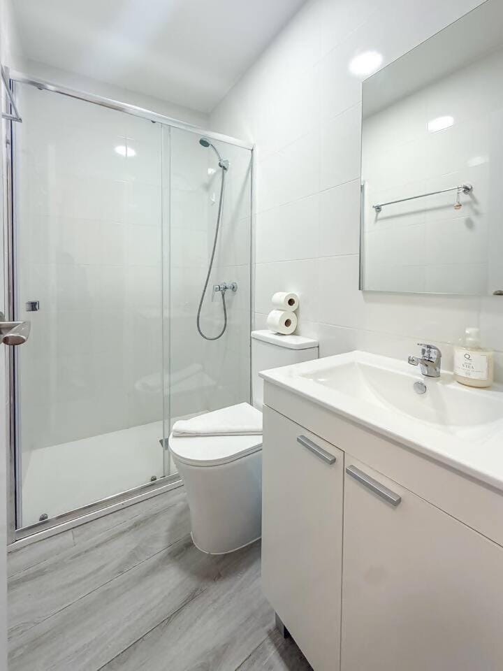 Shower, Toilet, Bathroom
