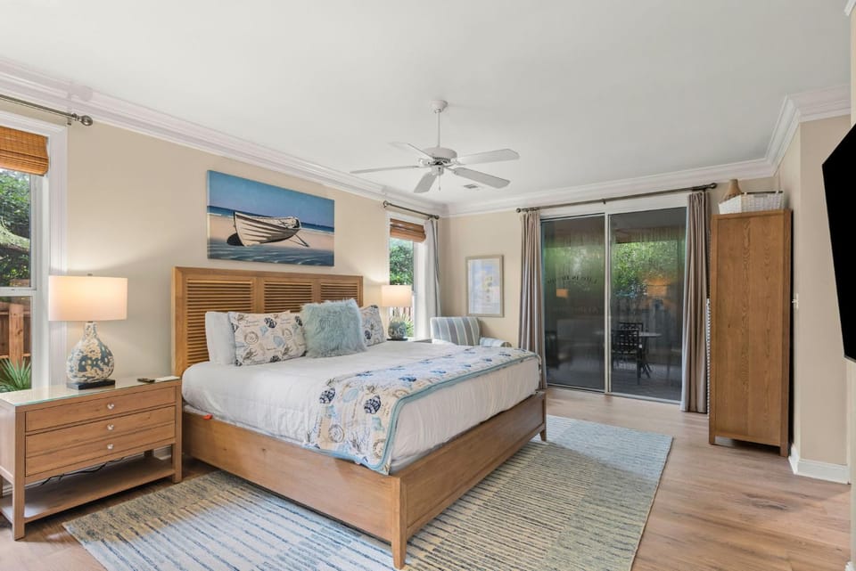 Bed, TV and multimedia, Balcony/Terrace, Bedroom, furniture, towels, wardrobe