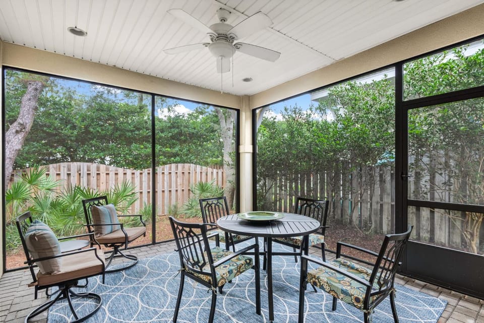 Patio, Day, Garden, Seating area, furniture