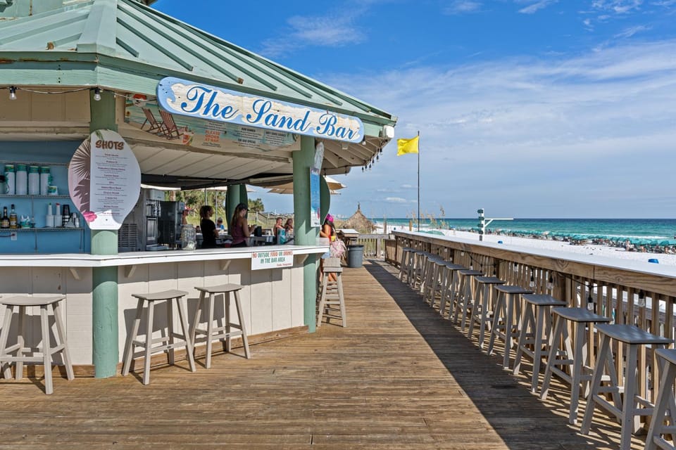Day, People, Lounge or bar, Seating area, Beach, Sea view