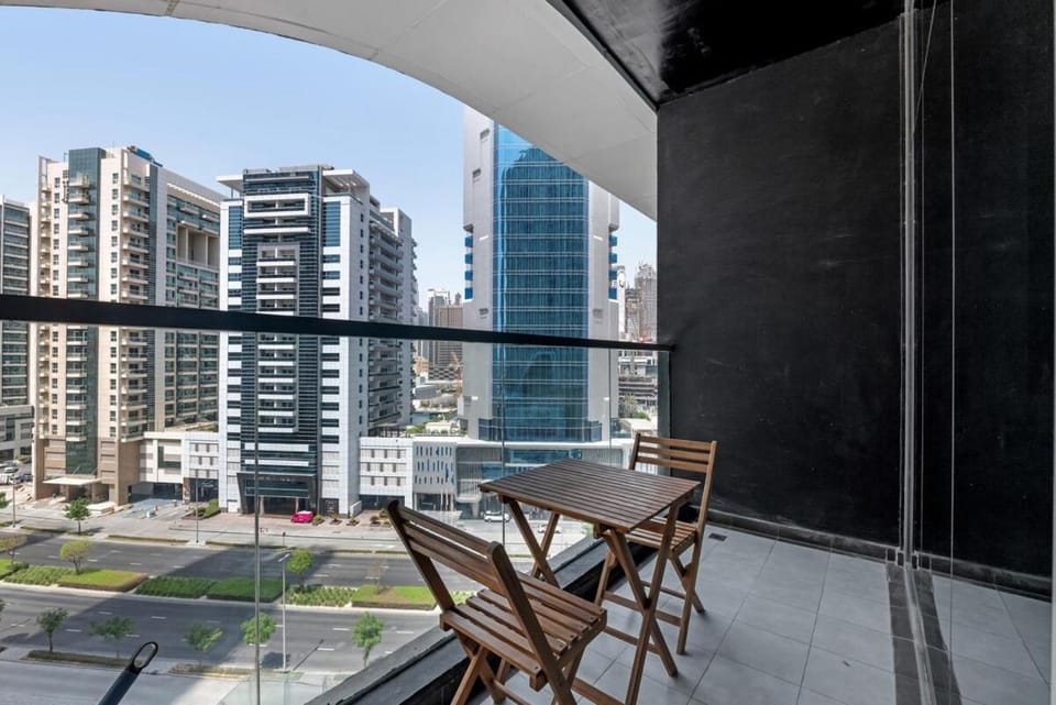 Waves - Vibrant Studio, Perfect For Couples Apartment in Dubai