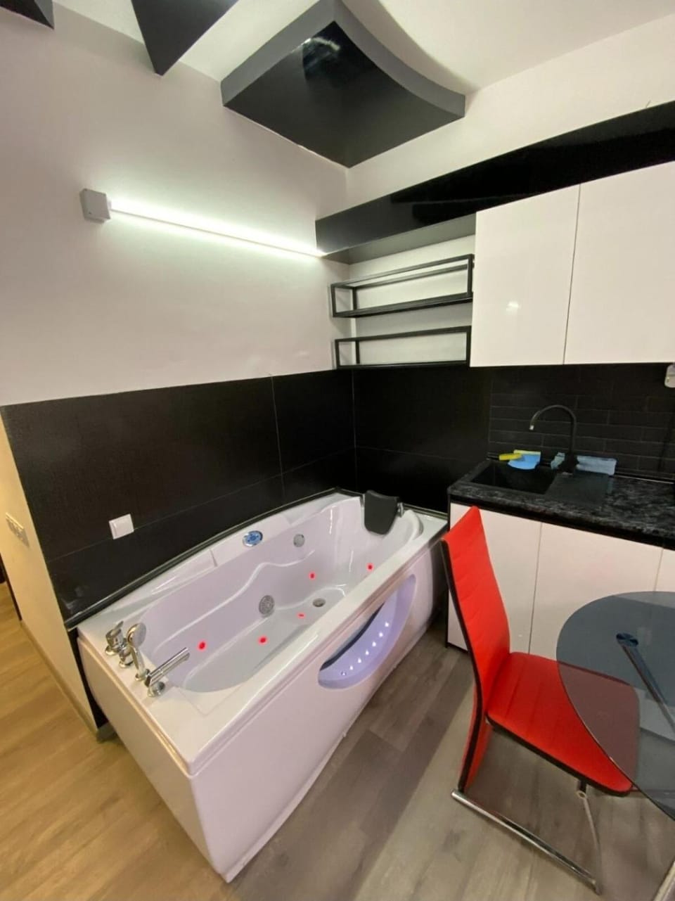 LUX HOT TUB IN BEST TOWEr Apartment in Tbilisi, Georgia