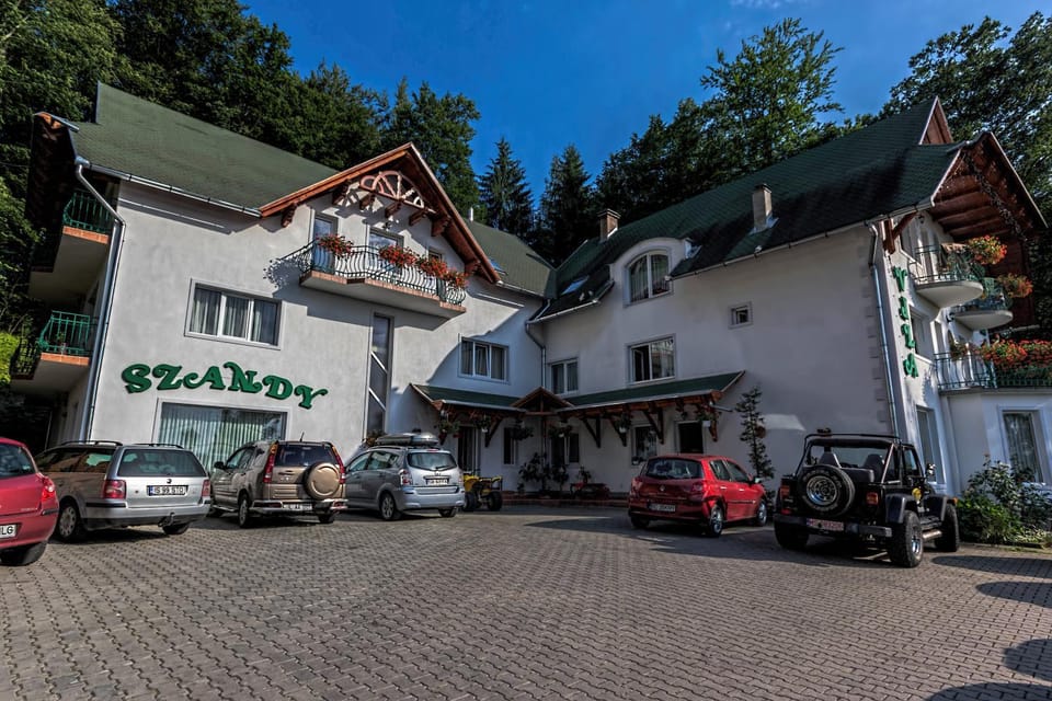 Property building, Day, Parking