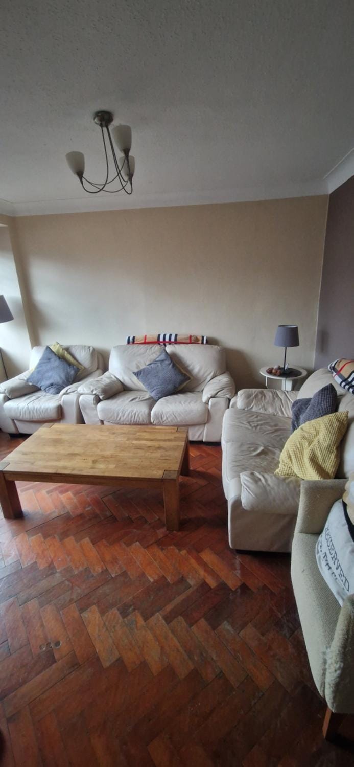 Cozy at Slim's Vacation rental in Wembley