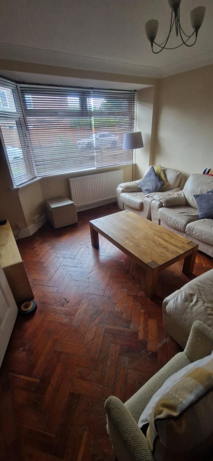 Cozy at Slim's Vacation rental in Wembley