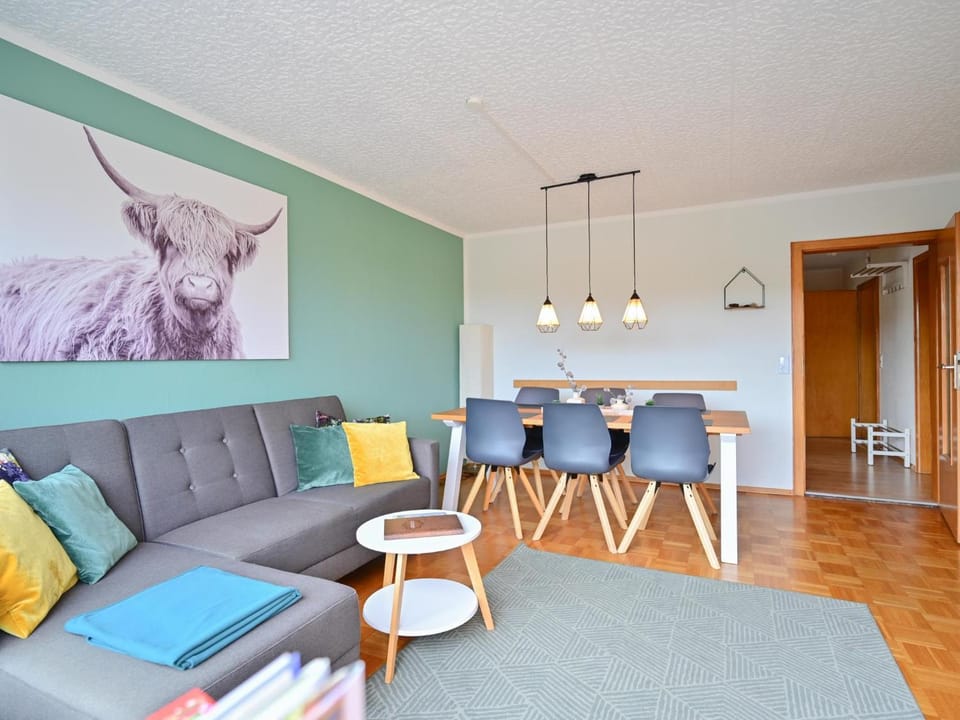 Living room, Dining area