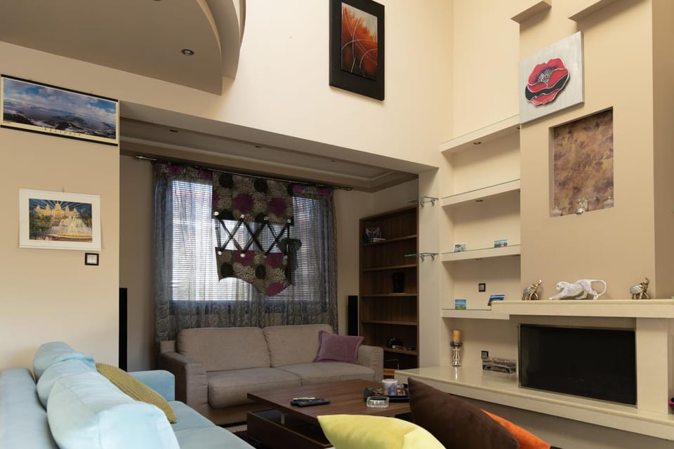 TV and multimedia, Living room, Seating area