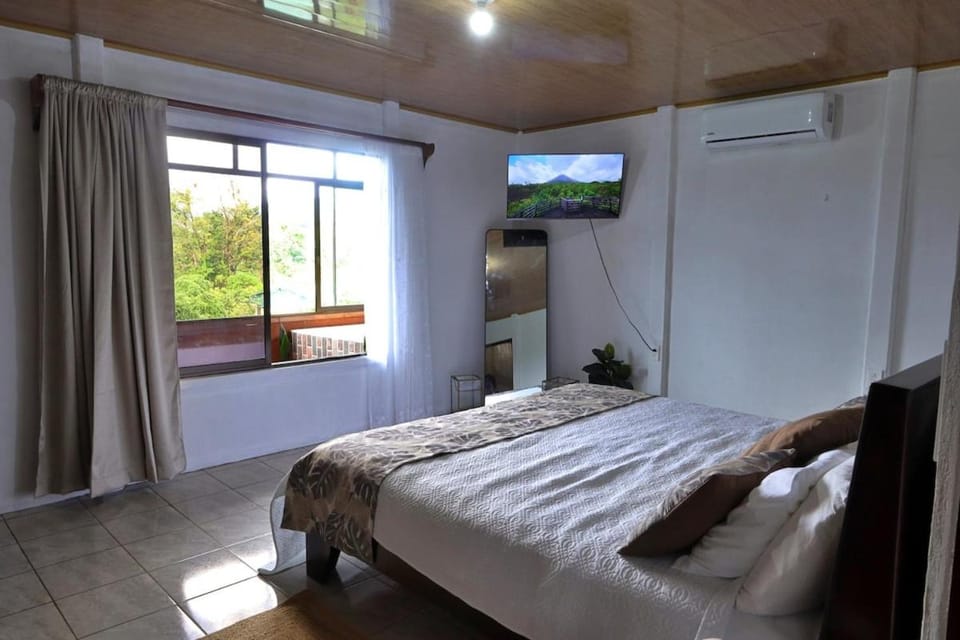 TV and multimedia, Bedroom, air conditioner