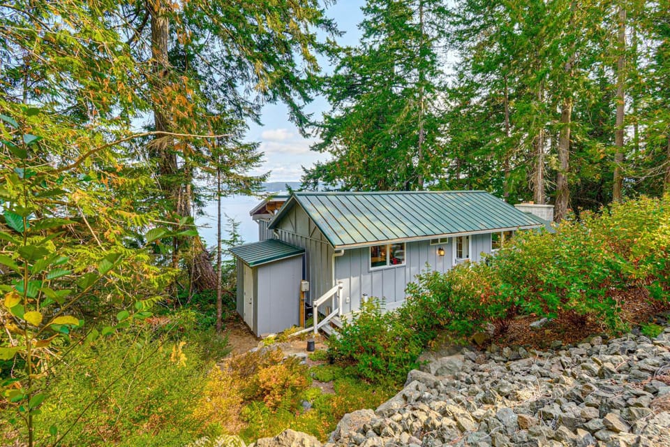 Hood Canal Views: Remote Cabin in Quilcene! Cabin in Hood Canal