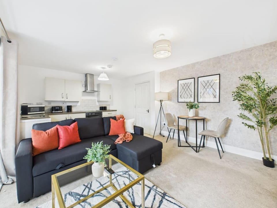 Saxon Way Home by Signature Stays - Leisure Centre - Pool & Spa - Parking House in Wychavon District