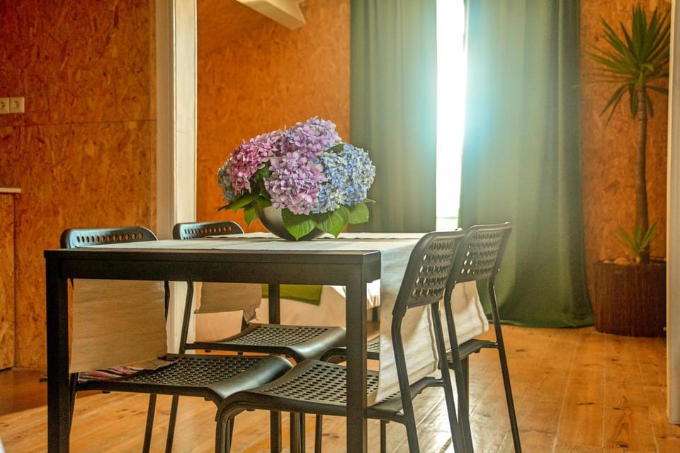 Spring, Bed, Day, Other, Decorative detail, Bedroom, On site