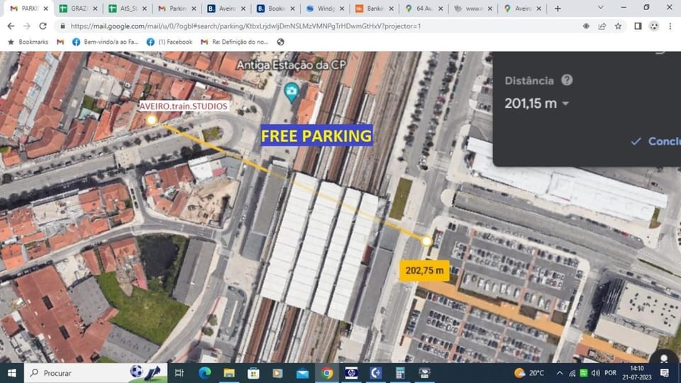 Neighbourhood, Parking