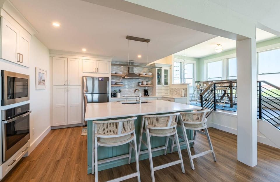 Shore-ly Blessed - Corolla, Whalehead, 900 Ft to Beach, Pool, Hot Tub, Ocean Views, Pets OK, Dog Run Area House in Corolla