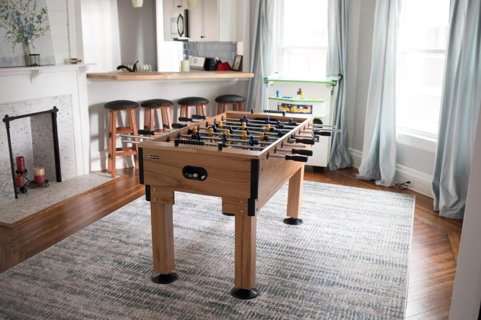 Cityside Escape Spacious with Game Room & Fire Pit House in Geneva