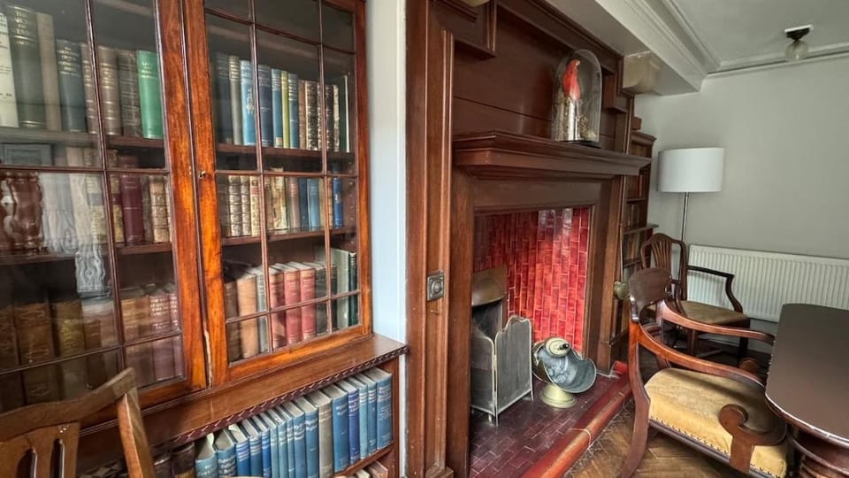Library, Dining area