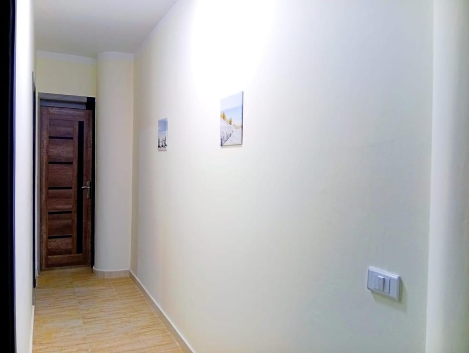 شارع عربيه ع البحر مول السلام أمام مستشفي السلام Apartment in Hurghada