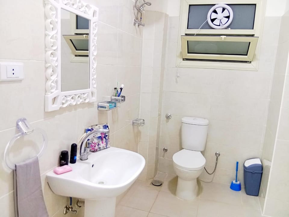شارع عربيه ع البحر مول السلام أمام مستشفي السلام Apartment in Hurghada